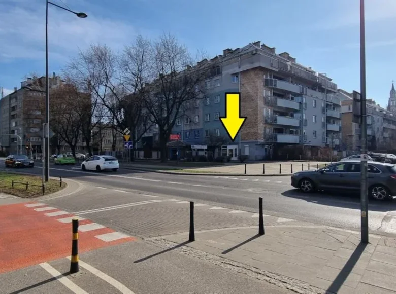 Commercial property 37 m² in Warsaw, Poland