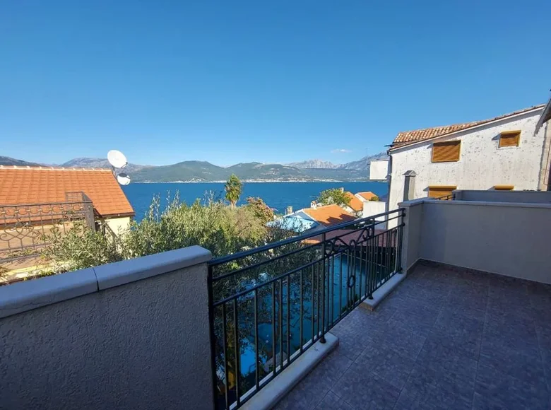 Wohnung 2 Schlafzimmer 72 m² Krasici, Montenegro