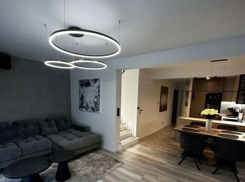 Apartamento 3 habitaciones 73 m² Pruszkow, Polonia