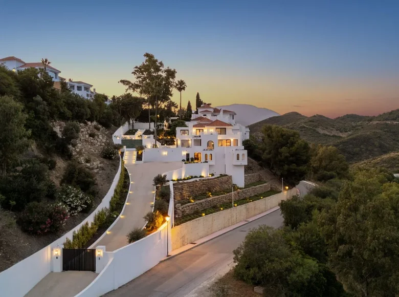 5 bedroom house 444 m² San Pedro Alcantara, Spain