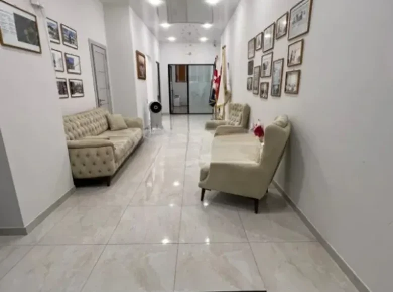 Bureau 93 m² à Tbilissi, Géorgie