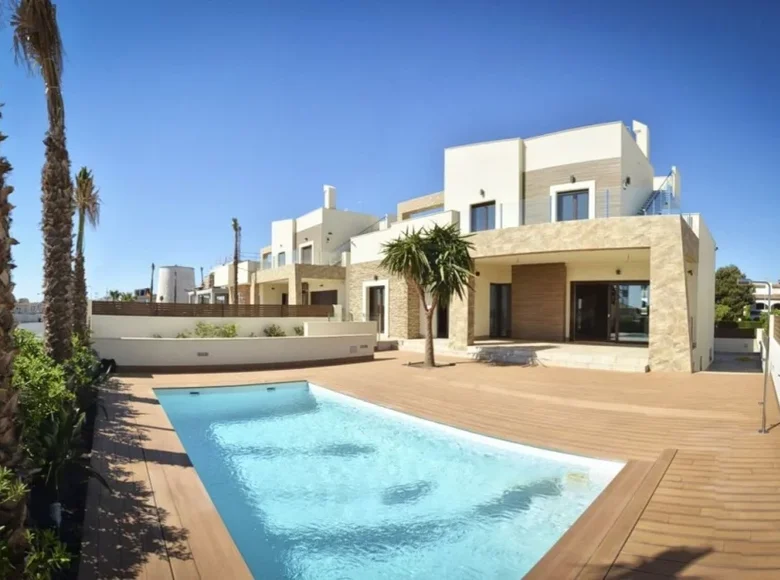 3-Schlafzimmer-Villa 170 m² Torrevieja, Spanien