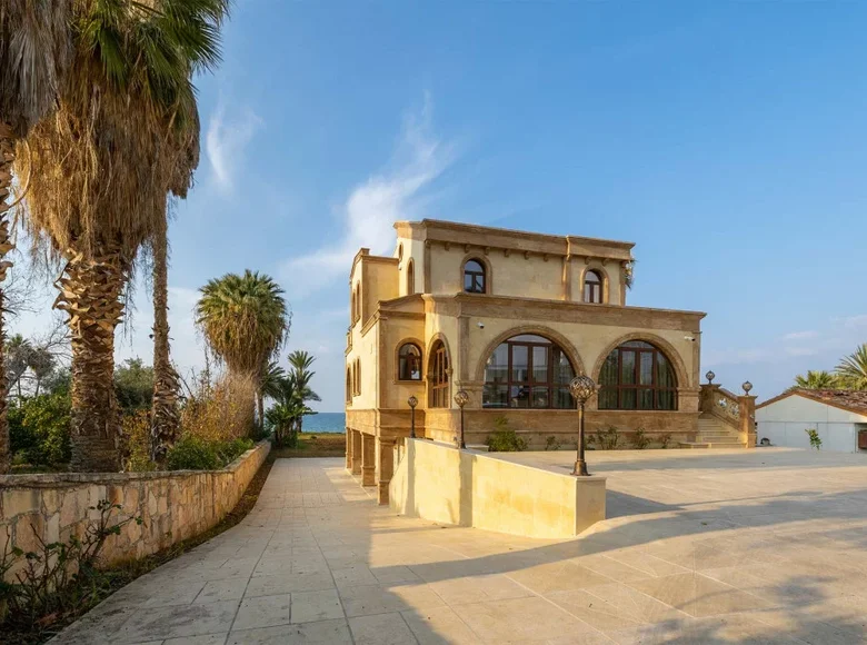 4 bedroom Villa 378 m² Nea Dhimmata, Cyprus