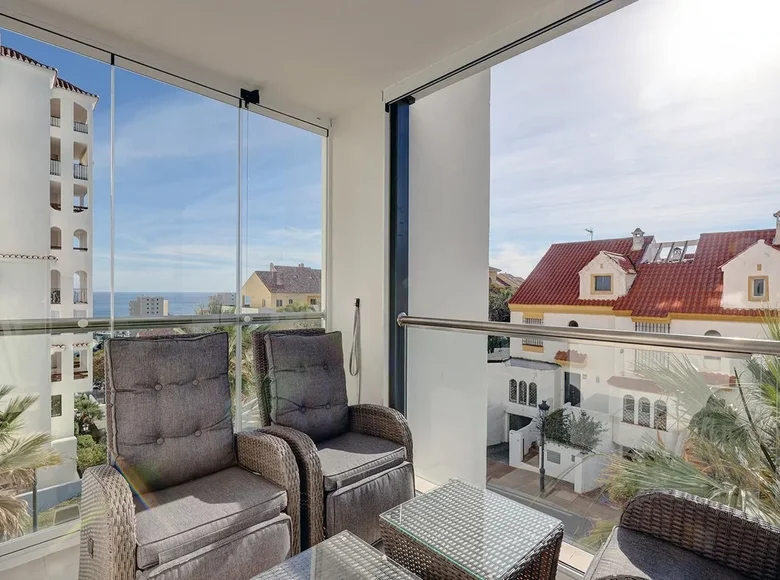 2 bedroom apartment  Estepona, Spain