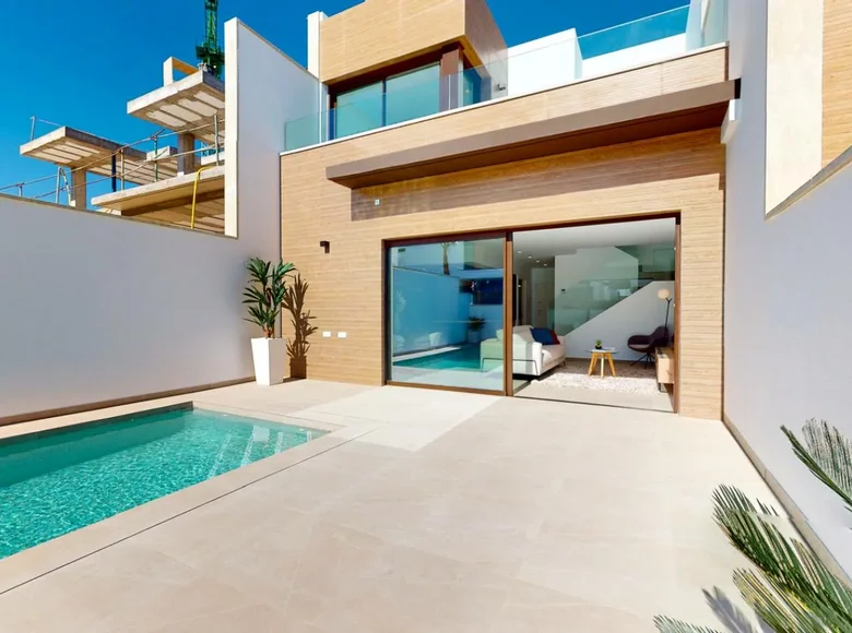 Villa de tres dormitorios 174 m² Almoradi, España