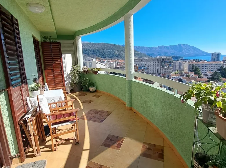 3 bedroom apartment 86 m² Budva, Montenegro