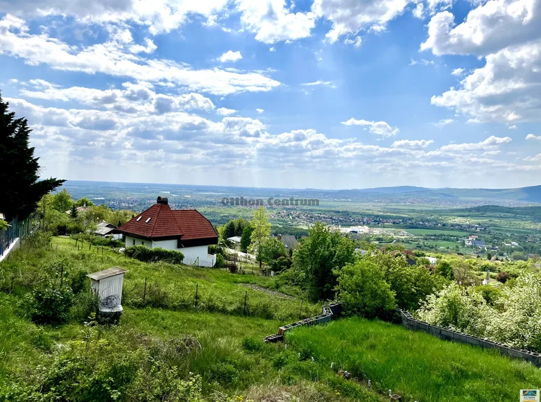 Land 1 080 m² Szentendre, Hungary