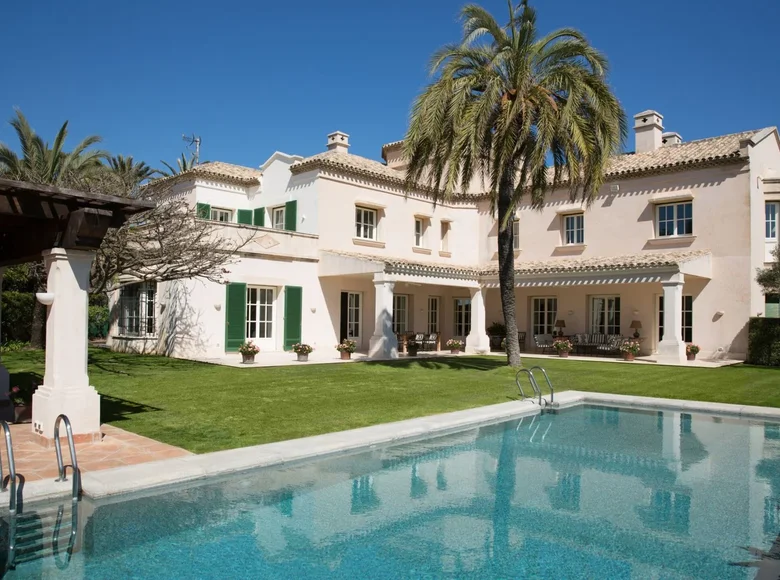 7 bedroom house 1 045 m² Malaga, Spain