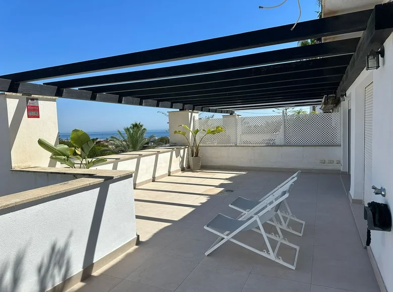 Mieszkanie 3 pokoi 141 m² Marbella, Hiszpania