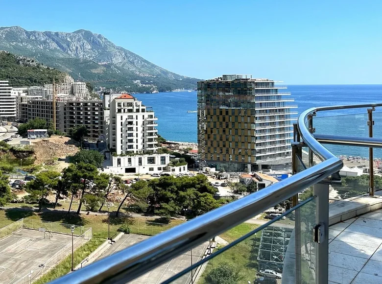 Apartamento 3 habitaciones 95 m² Becici, Montenegro