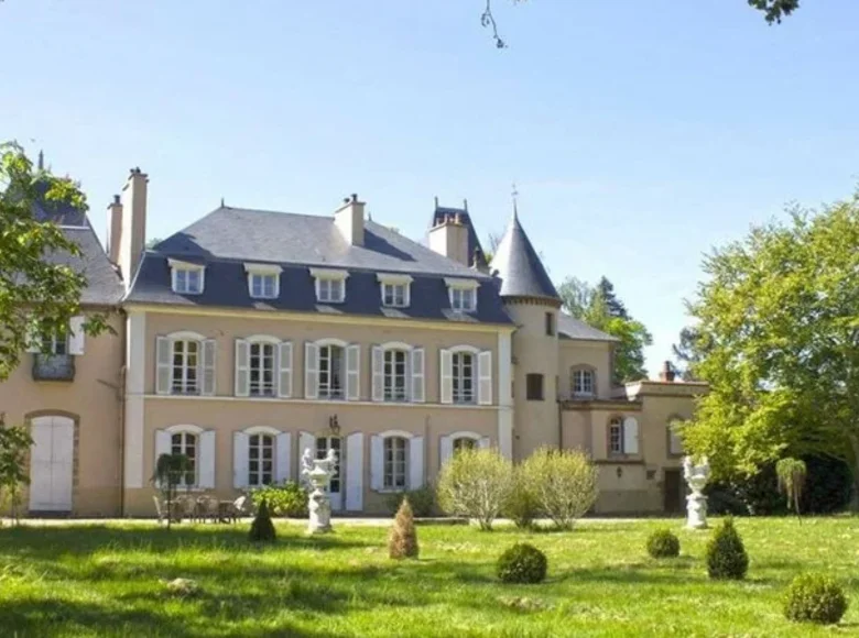 Castle  Chas, France