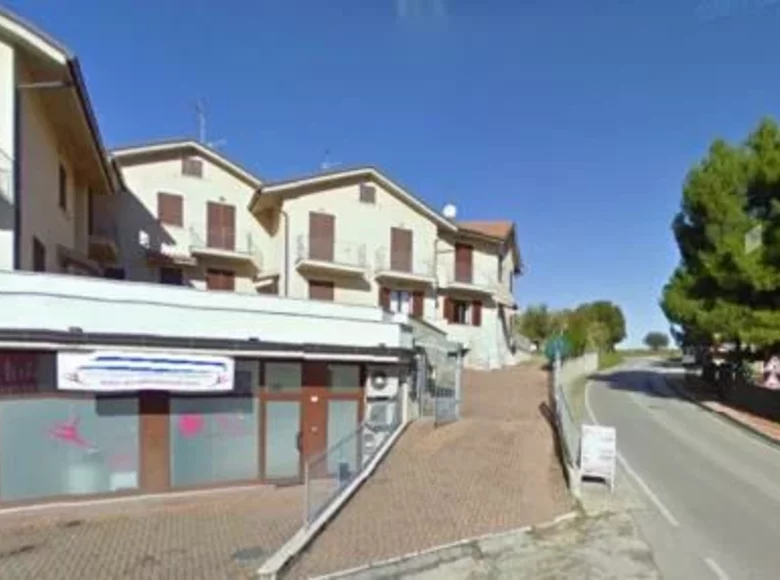 Adosado 8 habitaciones 210 m² Terni, Italia