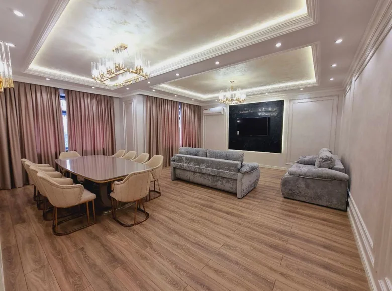 Kvartira 4 xonalar 164 m² Toshkentda