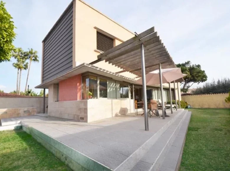 3 bedroom house 275 m² Vilassar de Mar, Spain