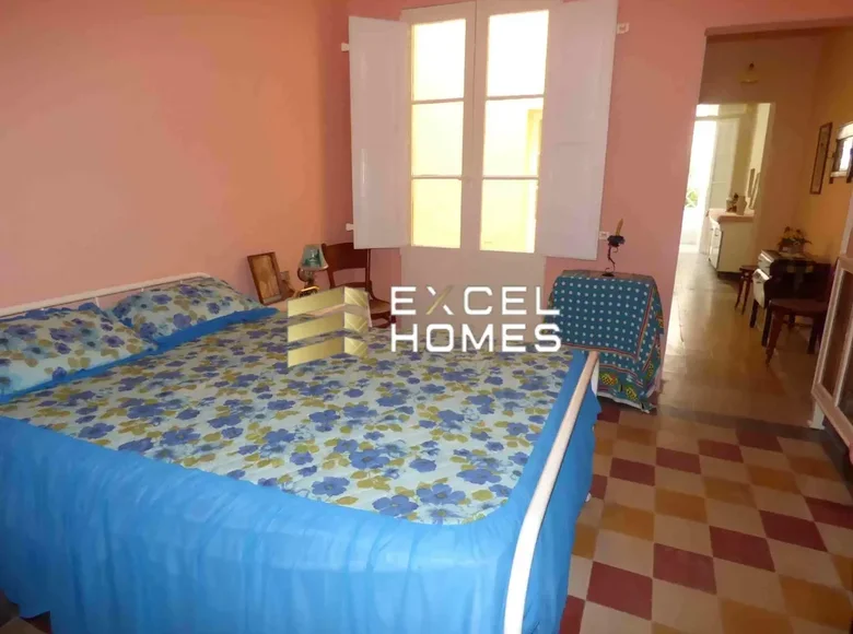 2 bedroom house  Paola, Malta