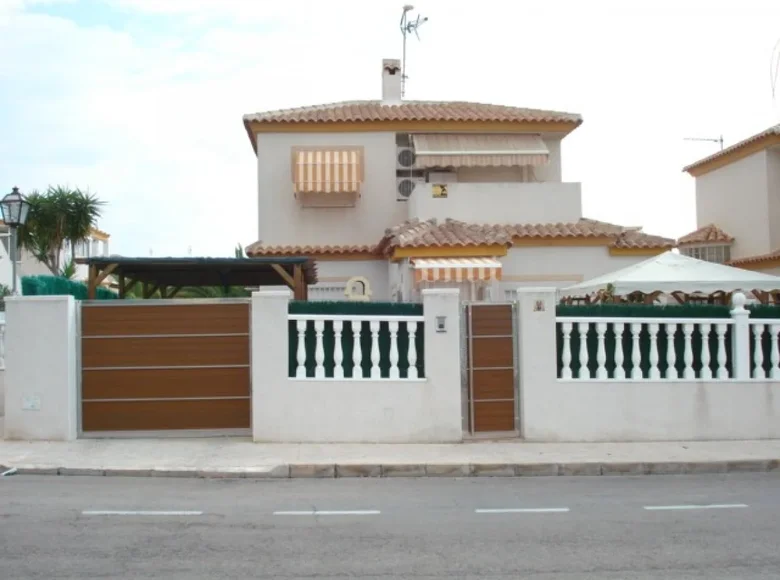villa de 3 chambres 160 m² Torrevieja, Espagne