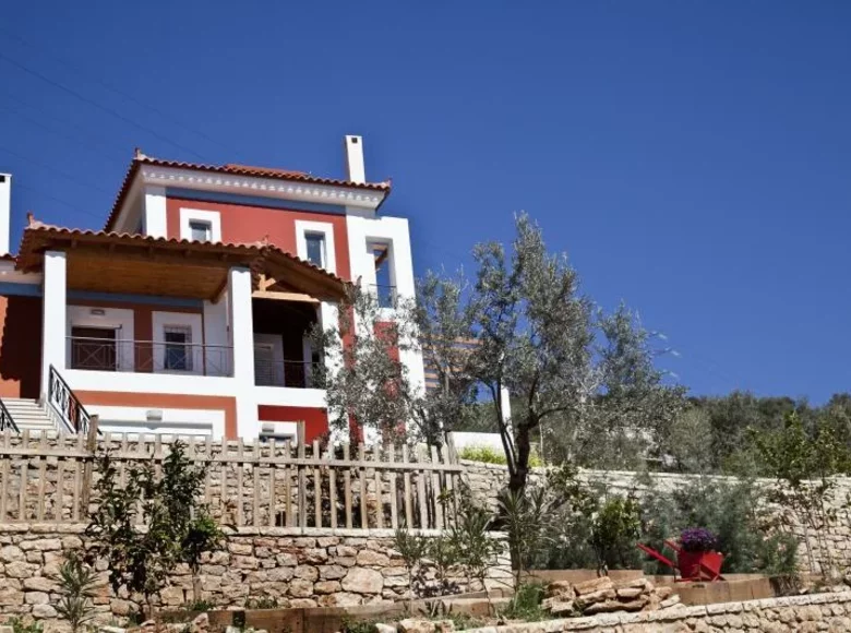 Commercial property 90 m² in Peloponnese Region, Greece