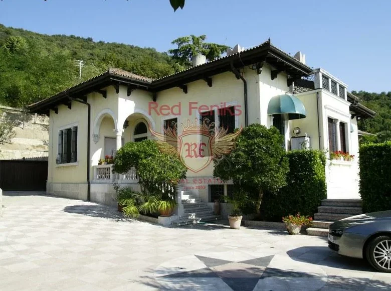 5 bedroom villa 380 m² Albisano, Italy