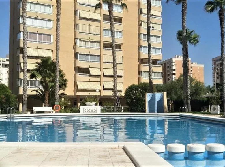 Apartamento 2 habitaciones 78 m² Alicante, España