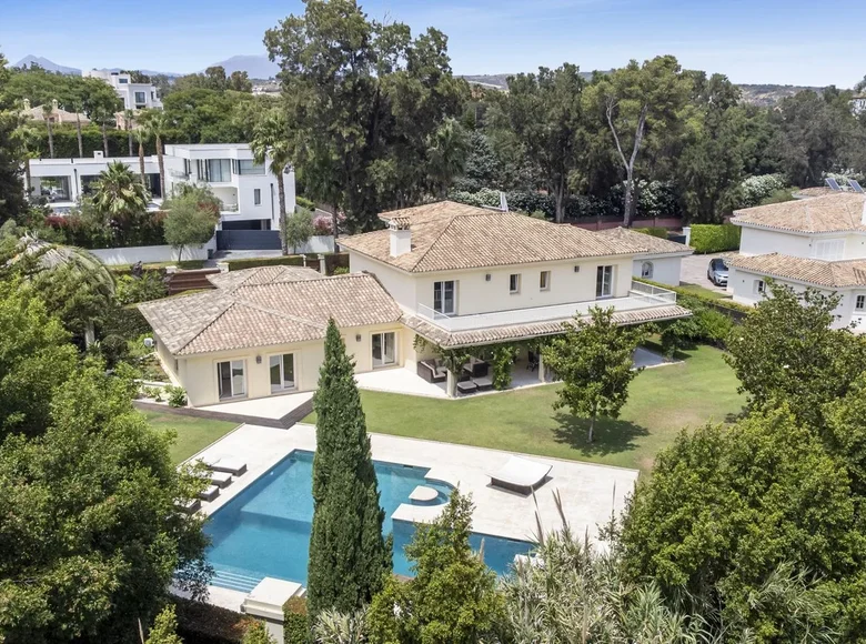 7 bedroom house 472 m² San Roque, Spain