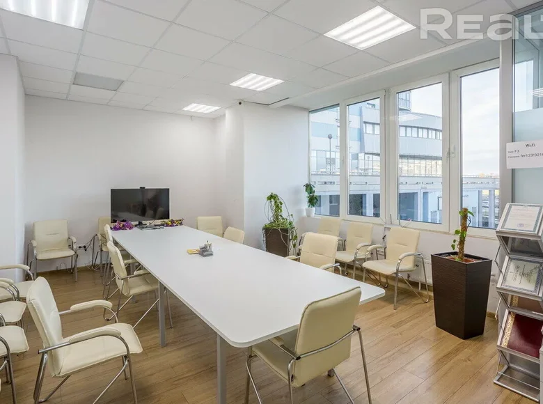 Pomieszczenie biurowe 411 m² Mińsk, Białoruś