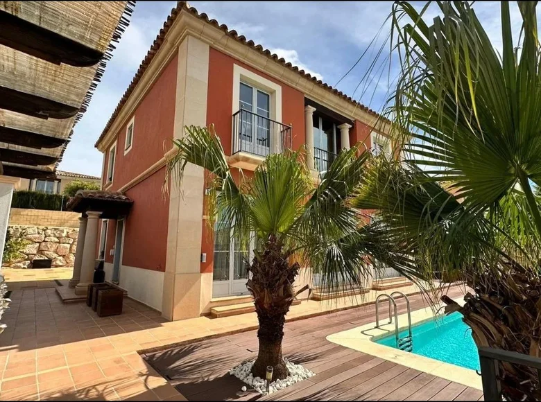 Villa de 4 dormitorios 180 m² Finestrat, Španjolska