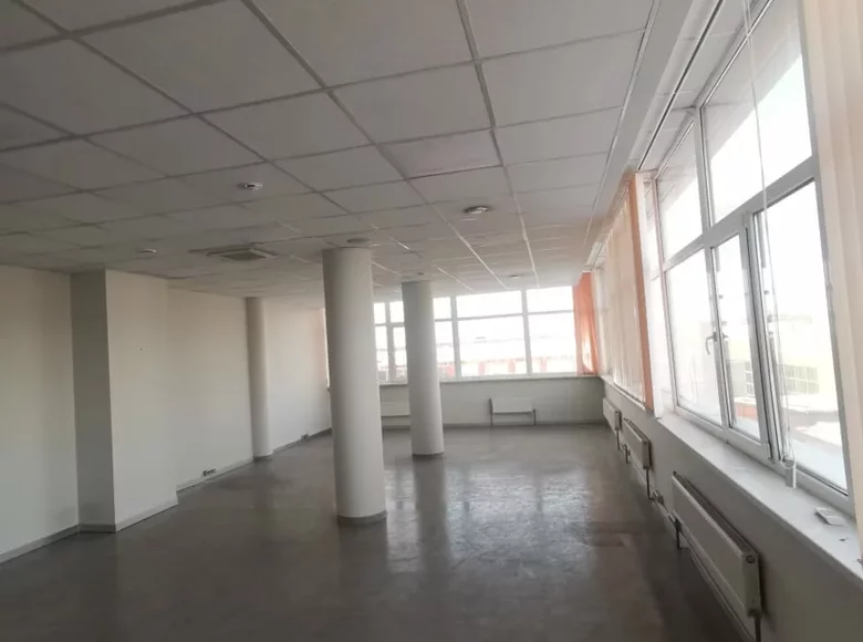 Bureau 220 m² à Novoivanovskoe, Fédération de Russie