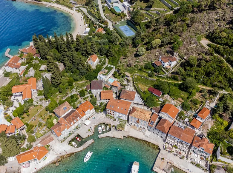 Вилла 7 комнат 200 м² Lustica, Черногория