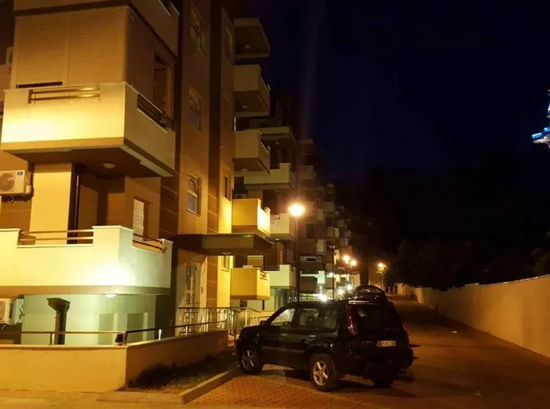 4 bedroom apartment 80 m² Podgorica, Montenegro