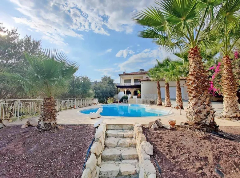 3 bedroom house 354 m² Agios Tychonas, Cyprus