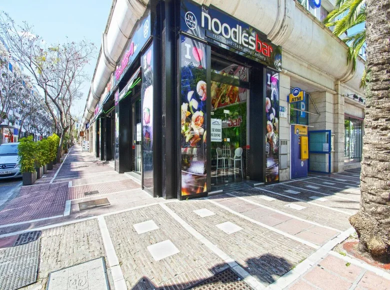 Commercial property 193 m² in Marbella, Spain