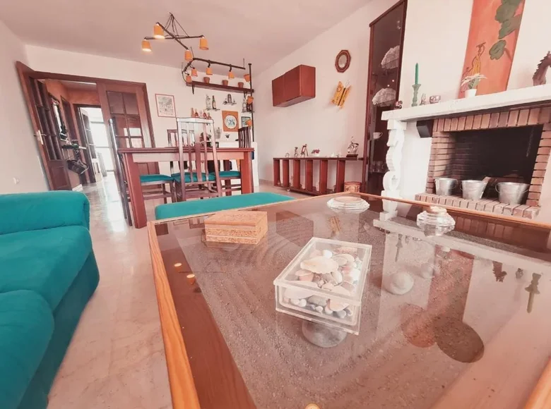 2 bedroom apartment 130 m² Estepona, Spain