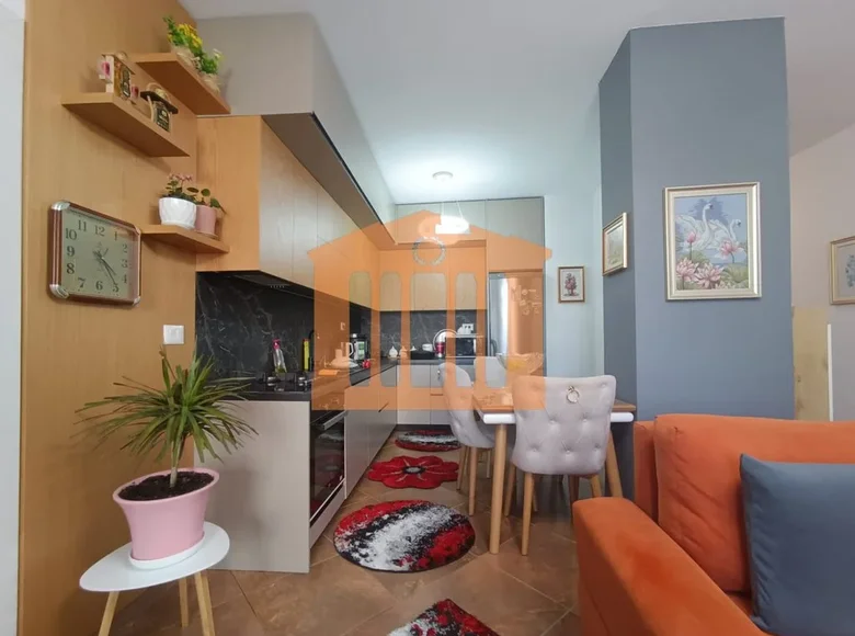 Mieszkanie 3 pokoi 98 m² Albania, Albania