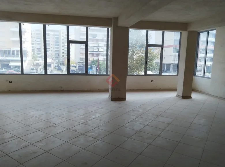 Commercial property 120 m² in Vlora, Albania