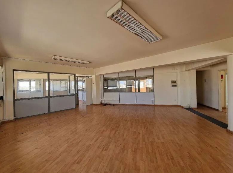 Office 300 m² in Larnaca, Cyprus