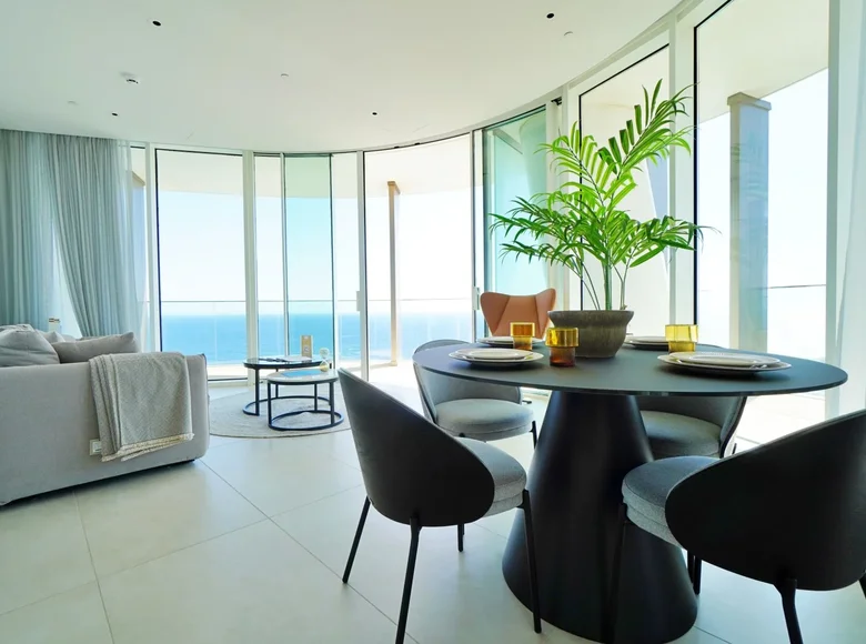 Mieszkanie 3 pokoi 157 m² Ajia Napa, Cypr