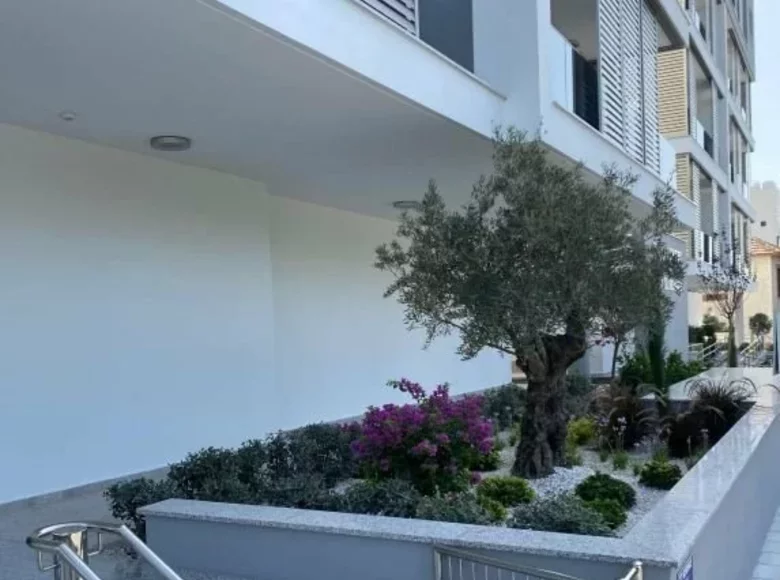 Mieszkanie 3 pokoi 189 m² Społeczność St. Tychon, Cyprus