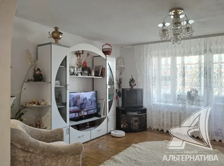 4 room apartment 80 m² Kamyanyets, Belarus