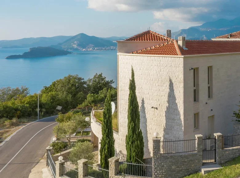 Casa 9 habitaciones 600 m² Blizikuce, Montenegro