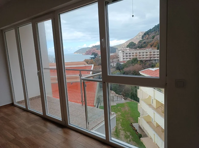 Commercial property 40 m² in Montenegro, Montenegro