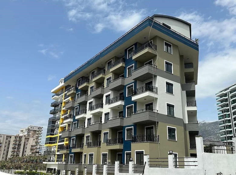 Квартира 3 комнаты 90 м² Махмутлар центр, Турция