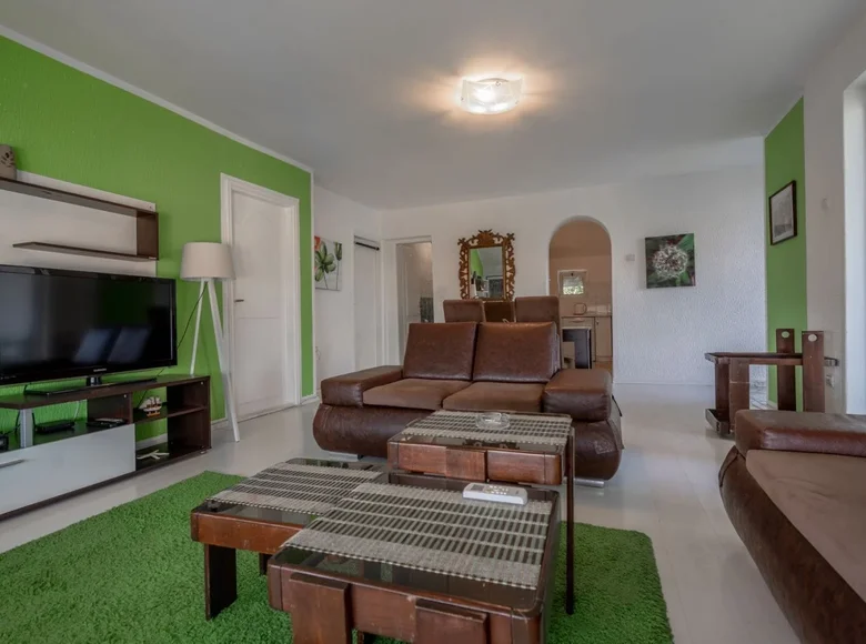 3 bedroom apartment 75 m² Herceg Novi, Montenegro