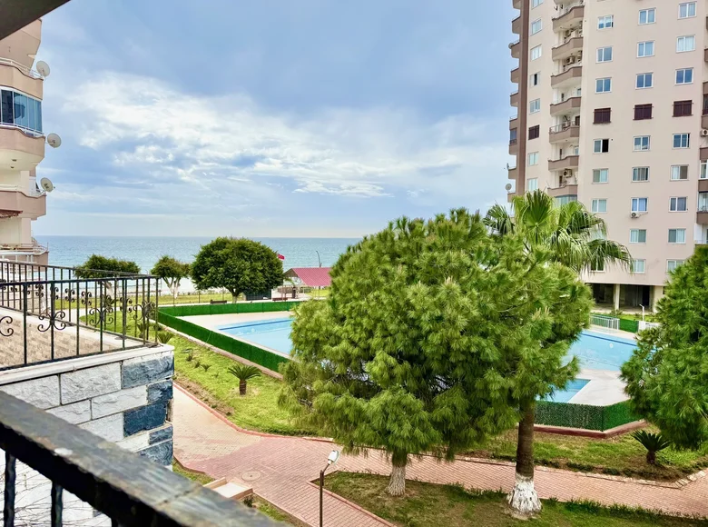 Dúplex 8 habitaciones 370 m² Mezitli, Turquía