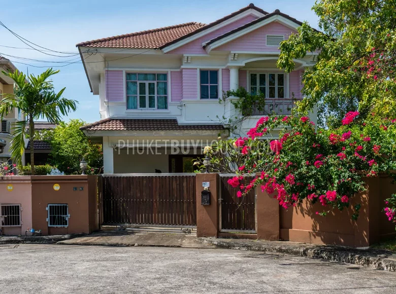 Villa 2 Schlafzimmer 200 m² Phuket, Thailand
