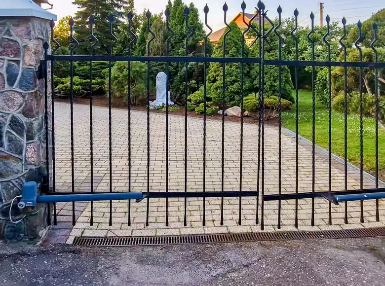 Dom 350 m² Możejki, Litwa