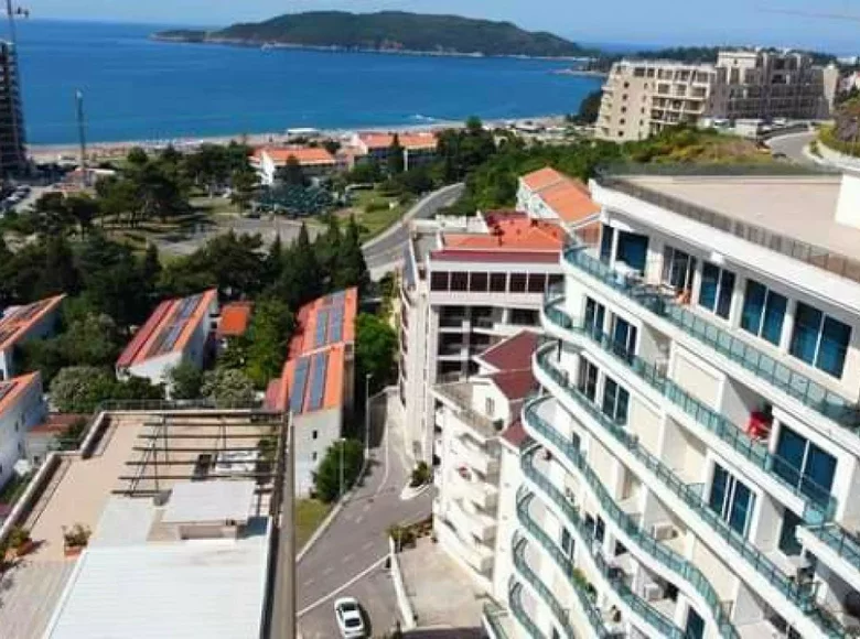 2 bedroom apartment 57 m² Becici, Montenegro