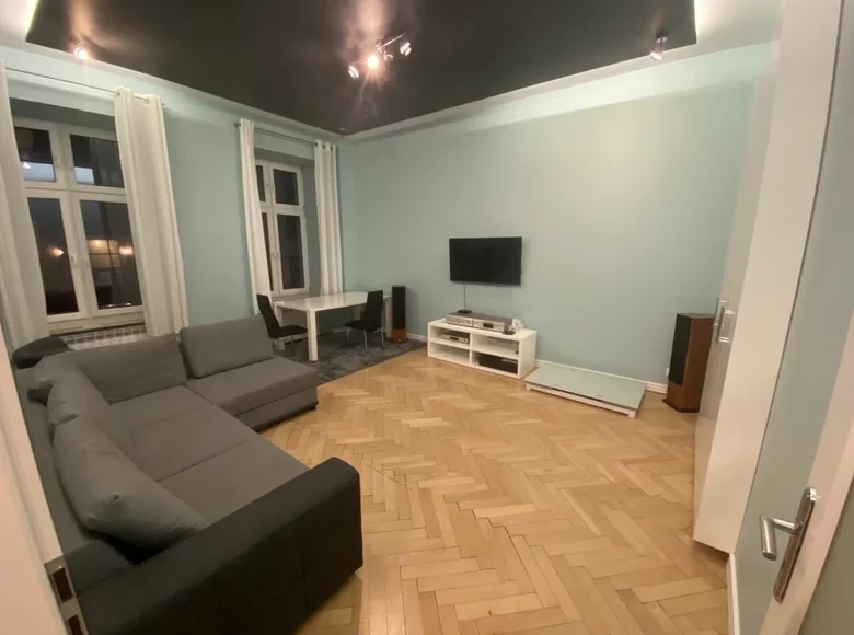 Apartamento 3 habitaciones 72 m² en Varsovia, Polonia
