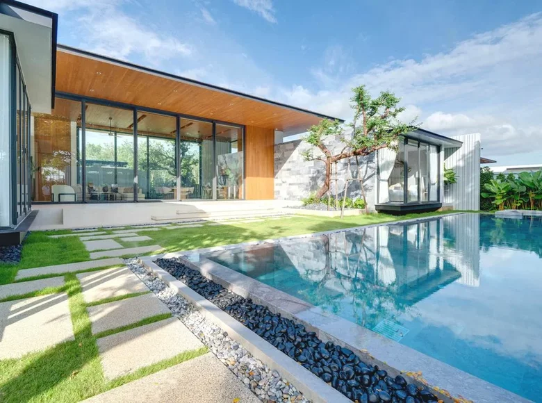 4 bedroom Villa 425 m² Phuket Province, Thailand