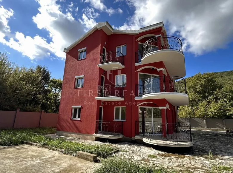 Mieszkanie 3 pokoi 80 m² Lastva Grbaljska, Czarnogóra