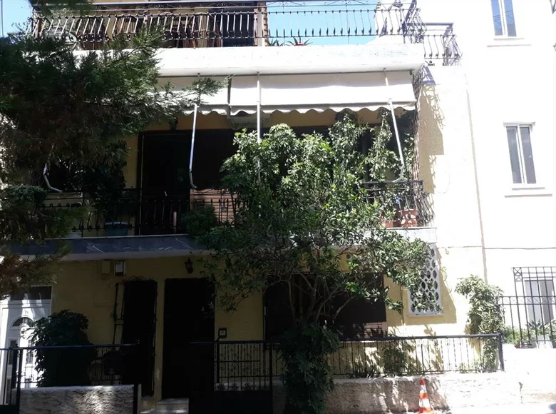 Commercial property 170 m² in Athens, Greece
